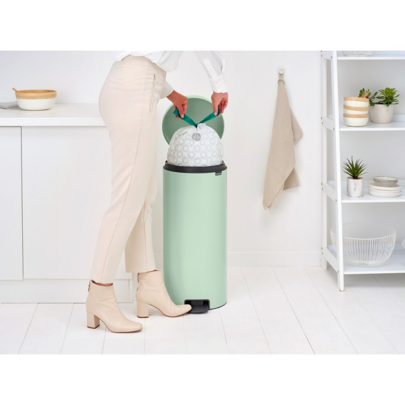 Κάδος με πεντάλ Brabantia NewIcon 1008851, 30 l, Εύκολο κλείσιμο, Αντιολισθητική βάση, Ανοιχτό πράσινο