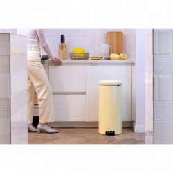 Κάδος απορριμμάτων με πεντάλ Brabantia NewIcon 1008852, 30 l, Εύκολο κλείσιμο, Αντιολισθητική βάση, Κίτρινο