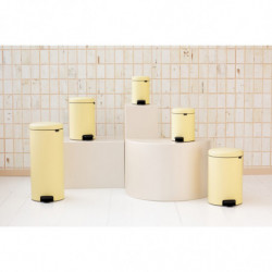 Κάδος απορριμμάτων με πεντάλ Brabantia NewIcon 1008852, 30 l, Εύκολο κλείσιμο, Αντιολισθητική βάση, Κίτρινο
