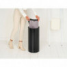 Brabantia 1008916 Καλάθι πλυντηρίου ρούχων, 35 L, πλαστικό καπάκι, πλήρωση χωρίς άνοιγμα, οπές εξαερισμού, μαύρο