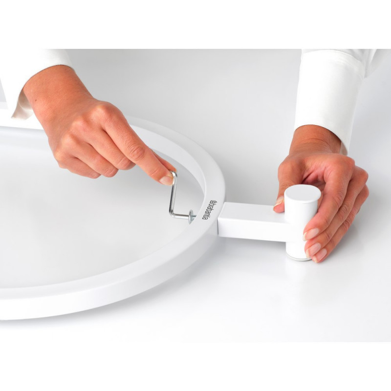 Πολυλειτουργική κρεμάστρα ρούχων Brabantia Linn 1008928, 3 ράφια, Οβάλ μέρος για κρέμασμα σακακιού, Ανθεκτικό στη διάβρωση, Λευκό
