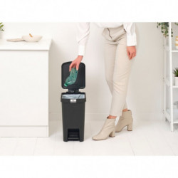 Κάδος απορριμμάτων με πεντάλ Brabantia StepUp 1008479, 16 L, Οικολογικά υλικά, Μεγάλο άνοιγμα, Σκούρο γκρι
