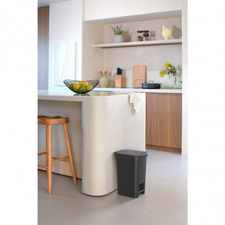 Κάδος απορριμμάτων με πεντάλ Brabantia StepUp 1008479, 16 L, Οικολογικά υλικά, Μεγάλο άνοιγμα, Σκούρο γκρι