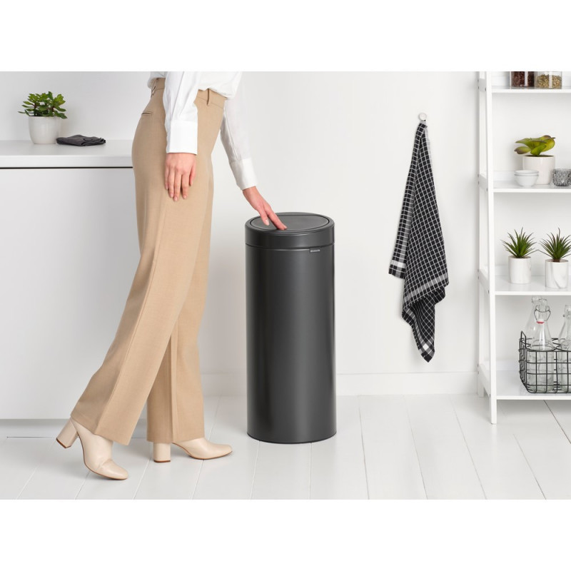 Κάδος Brabantia Touch Bin New 1008860, 30 l, αθόρυβο και ομαλό κλείσιμο, σκούρο γκρι