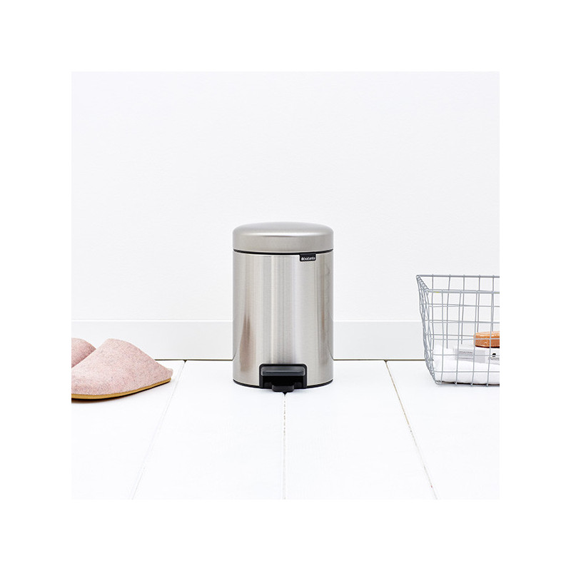 Κάδος απορριμμάτων με πεντάλ Brabantia NewIcon 648998, 3 L, Εύκολο κλείσιμο, Αντιολισθητική βάση, Inox/Matte