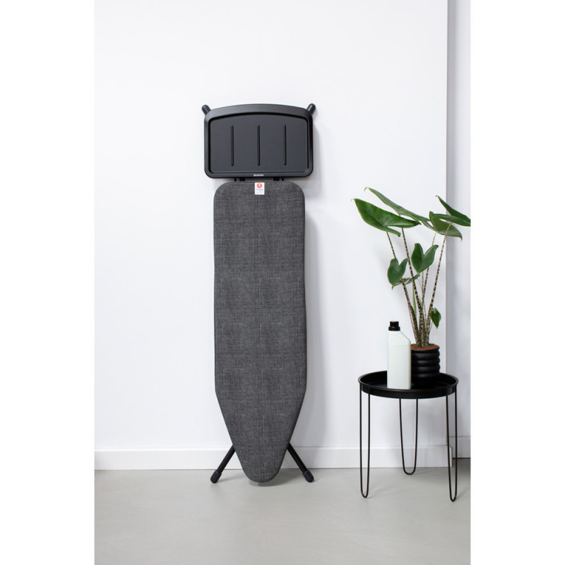 Τραπέζι σιδερώματος Brabantia B 1003351, 124x38 cm, 7 θέσεις ρύθμισης, υποδοχή γεννήτριας ατμού, Μαύρο