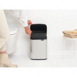 Κάδος Brabantia Bo Small 1006630, 7 L, Ομαλό και αθόρυβο άνοιγμα, Αντιολισθητική βάση, Inox