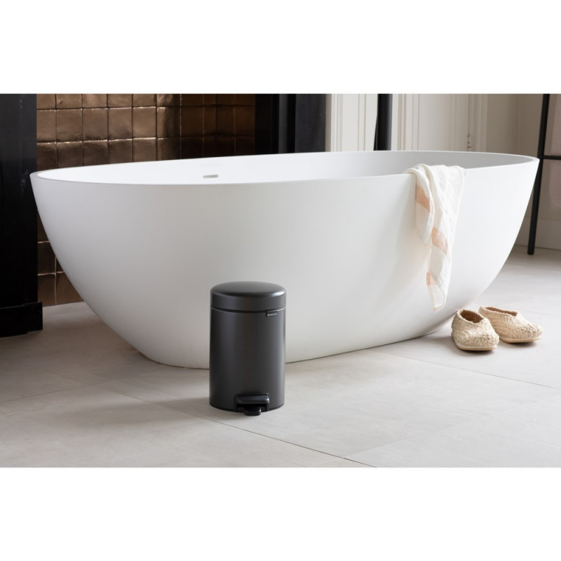 Κάδος απορριμμάτων με πεντάλ Brabantia NewIcon 1008834, 3 L, Ομαλό κλείσιμο, Αντιολισθητική βάση, Σκούρο γκρι