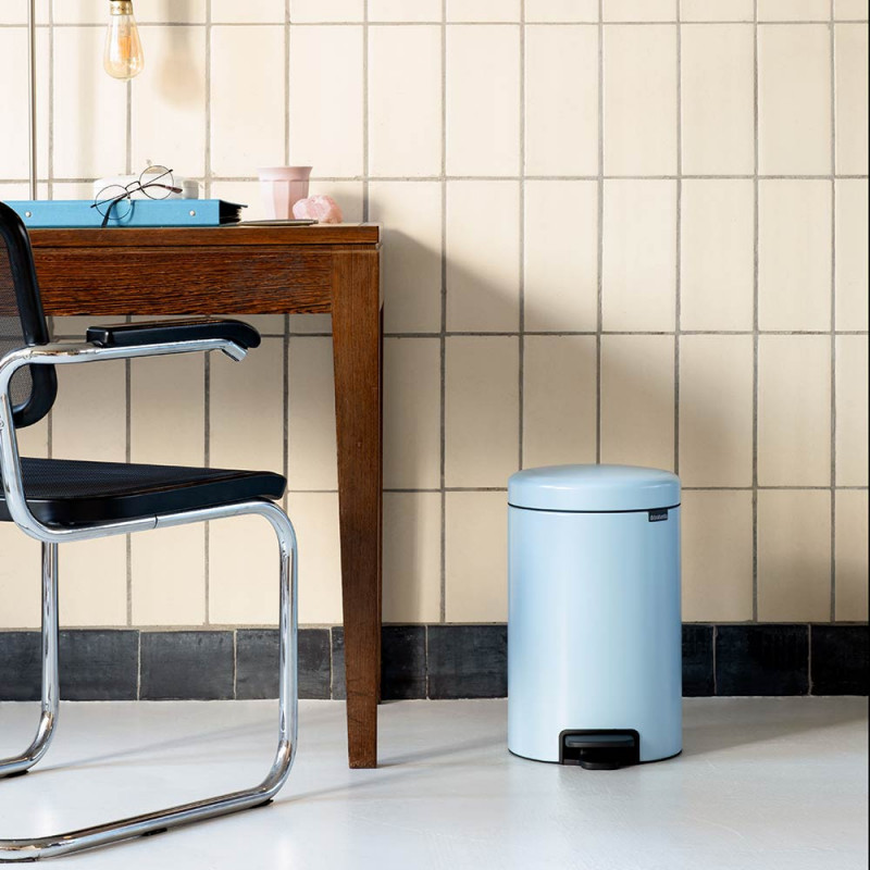 Κάδος με πεντάλ Brabantia NewIcon 1005532, 12 l, Ομαλό κλείσιμο, Αντιολισθητική βάση, Γαλάζιο
