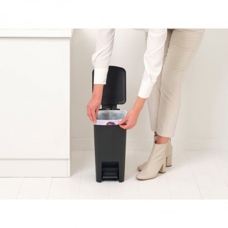 Κάδος απορριμμάτων με πεντάλ Brabantia StepUp 1008476, 10 L, Οικολογικά υλικά, Μεγάλο άνοιγμα, Σκούρο γκρι