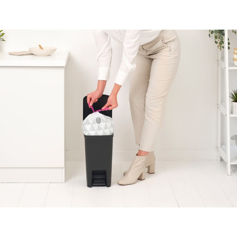 Κάδος απορριμμάτων με πεντάλ Brabantia StepUp 1008476, 10 L, Οικολογικά υλικά, Μεγάλο άνοιγμα, Σκούρο γκρι