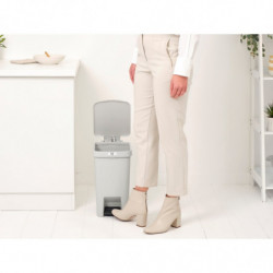 Κάδος απορριμμάτων με πεντάλ Brabantia StepUp 1008480, 16 L, Οικολογικά υλικά, Μεγάλο άνοιγμα, Ανοιχτό γκρι