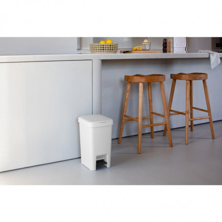 Κάδος απορριμμάτων με πεντάλ Brabantia StepUp 1008480, 16 L, Οικολογικά υλικά, Μεγάλο άνοιγμα, Ανοιχτό γκρι
