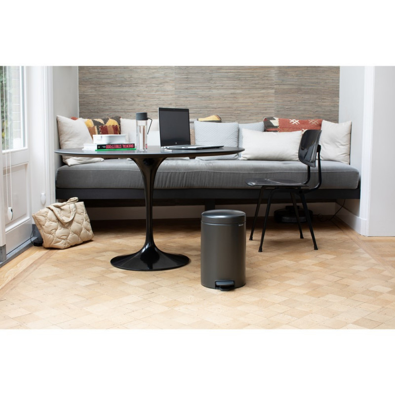 Κάδος με πεντάλ Brabantia NewIcon 1008842, 12 L, Ομαλό κλείσιμο, Αντιολισθητική βάση, Σκούρο γκρι