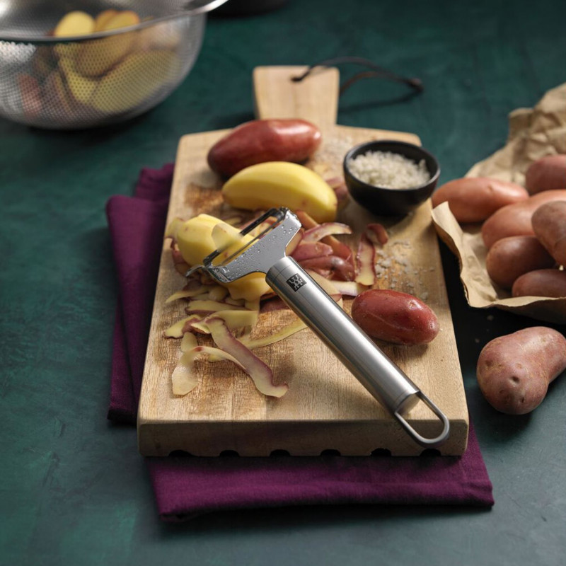 Αποφλοιωτής Zwilling Pro 37160008, 16,6 cm, Ανοξείδωτο 18/10, Περιστρεφόμενη διπλή λεπίδα, Ασημί