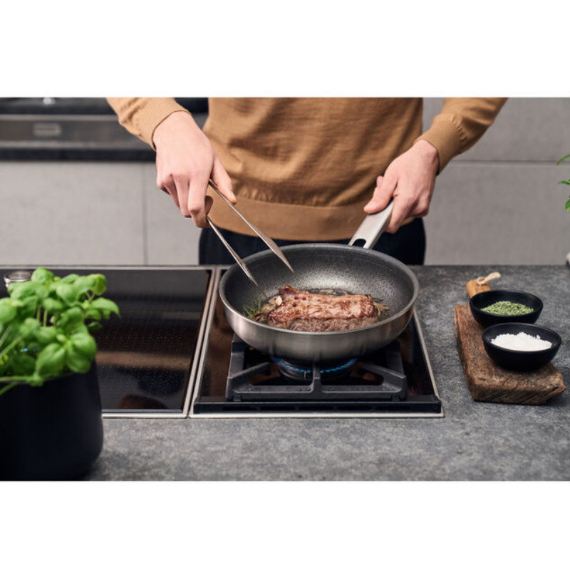 Βαθύ τηγάνι Zwilling Joy Plus 1029411, 28 cm, αντικολλητική επίστρωση Permaresist Ultra, ανοξείδωτο ατσάλι 18/10, Φούρνος και επαγωγή, Ασημί