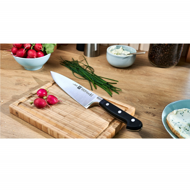 Επαγγελματικό μαχαίρι σεφ Zwilling Professional S 31021201, 20cm, Ανοξείδωτο ατσάλι 18/10, σφυρήλατα λεπίδες Sigmaforge, σκλήρυνση πάγου Friodur, Ασημί/Μαύρο
