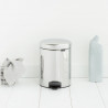 Κάδος απορριμμάτων με πεντάλ Brabantia NewIcon 649010, 5 L, Εύκολο κλείσιμο, Αντιολισθητική βάση, Inox