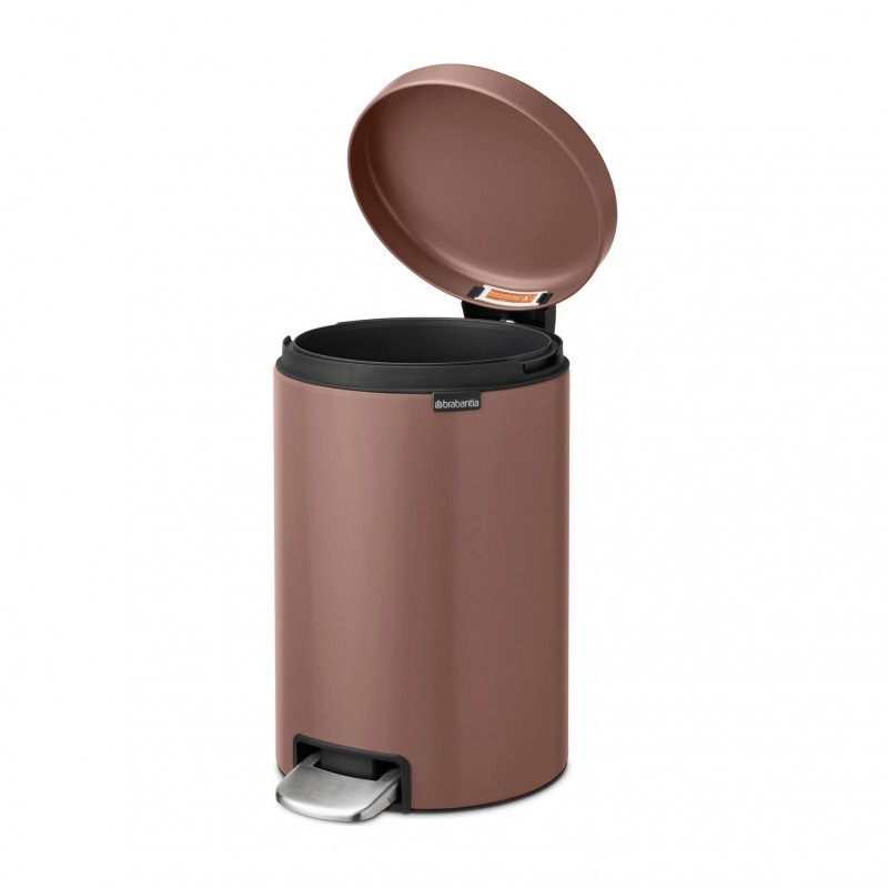 Κάδος με πεντάλ Brabantia NewIcon 1008845, 12 L, Ομαλό κλείσιμο, Αντιολισθητική βάση, Σατινέ φινίρισμα, Καφέ