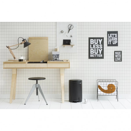 Κάδος με πεντάλ Brabantia NewIcon 649029, 12 L, Ομαλό κλείσιμο, Αντιολισθητική βάση, Μαύρο