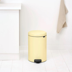 Κάδος απορριμμάτων με πεντάλ Brabantia NewIcon 649044, 20 l, Ομαλό κλείσιμο, Αντιολισθητική βάση, Κίτρινο