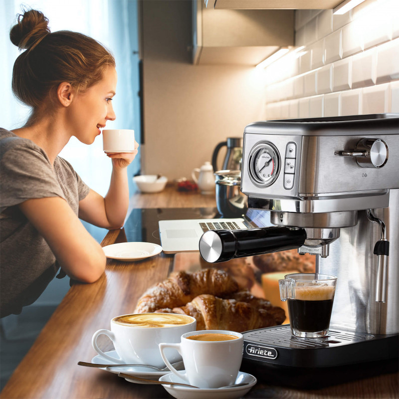 Καφετιέρα Ariete ESPRESSO METAL SLIM 1381/10, 1300W, 15 bar, 1.1 l, μανόμετρο, Inox