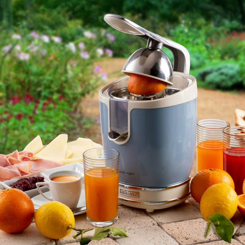 Πρέσα εσπεριδοειδών Ariete VINTAGE JUICER 0413/05, 85W, Μεταλλικό σώμα, Αθόρυβη λειτουργία, 2 εξαρτήματα, Μπλε