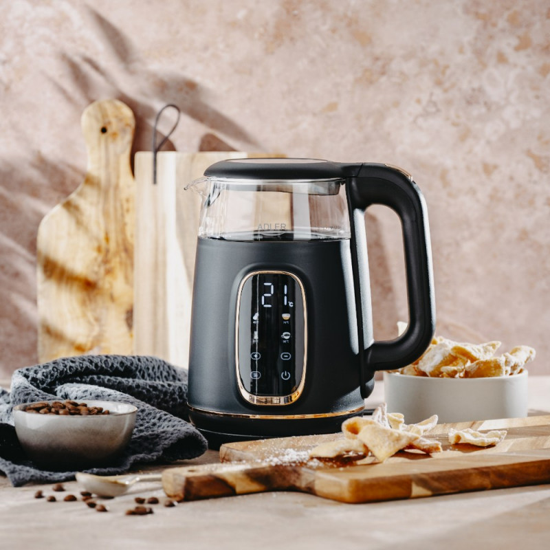 Ηλεκτρικός βραστήρας Adler AD 1305, 1850/2200 W, 1,7 l, Έλεγχος αφής, Έγχρωμη οθόνη LCD, Πέντε ρυθμίσεις θερμοκρασίας 40-100°C, Φίλτρο κατά της καθίζησης, Μαύρο/χρυσό