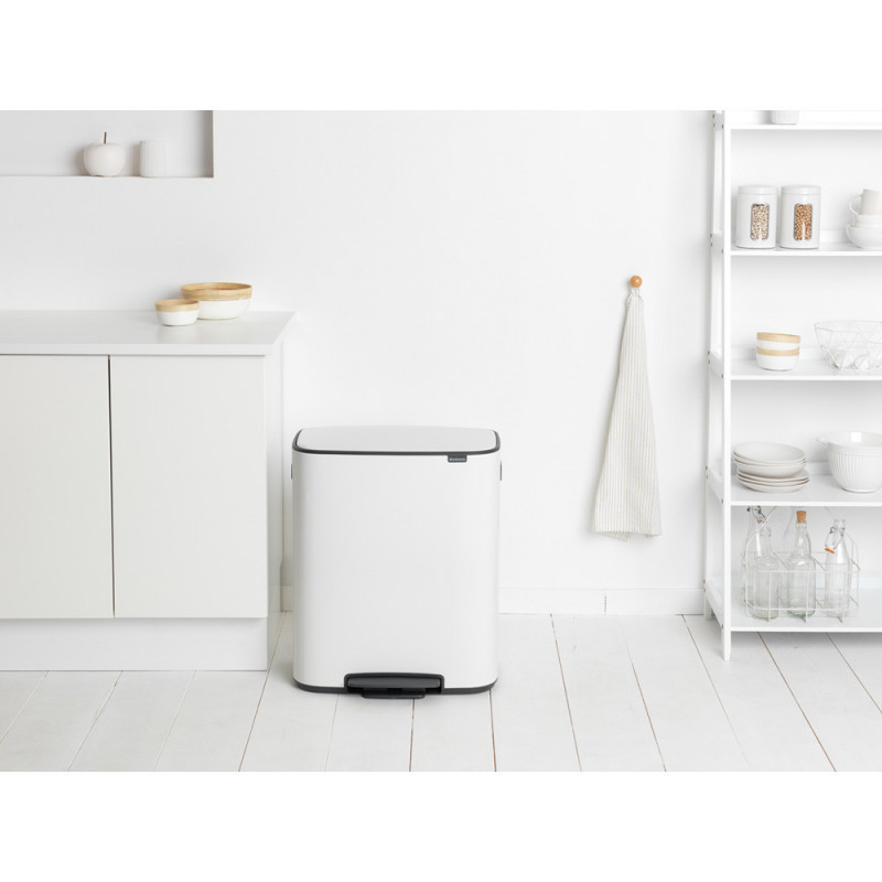 Κάδος απορριμμάτων Brabantia Bo Pedal 1003182, 60 λίτρα, Απαλό κλείσιμο, Αντιολισθητική βάση, Λευκό