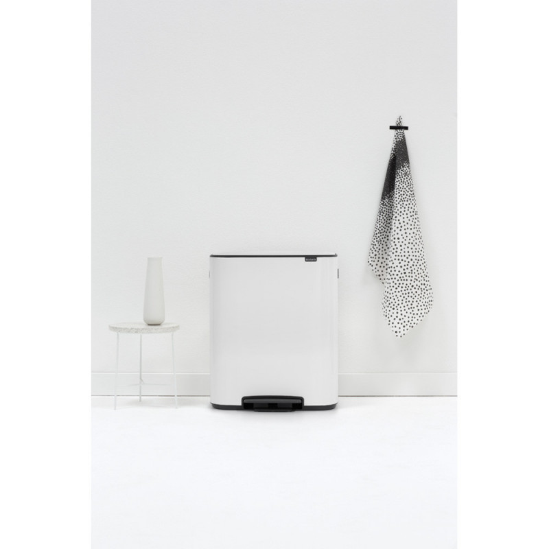 Κάδος απορριμμάτων Brabantia Bo Pedal 1003182, 60 λίτρα, Απαλό κλείσιμο, Αντιολισθητική βάση, Λευκό