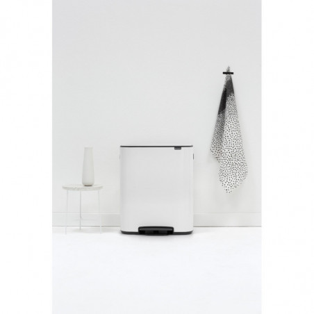 Κάδος απορριμμάτων Brabantia Bo Pedal 1003182, 60 λίτρα, Απαλό κλείσιμο, Αντιολισθητική βάση, Λευκό