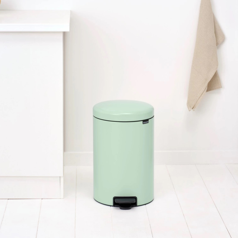 Κάδος απορριμμάτων με πεντάλ Brabantia NewIcon 1008847, 20 l, Ομαλό κλείσιμο, Αντιολισθητική βάση, Ανοιχτό πράσινο