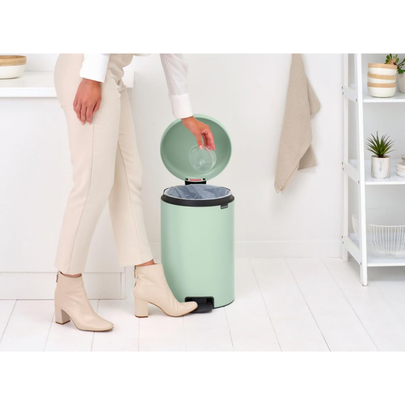 Κάδος απορριμμάτων με πεντάλ Brabantia NewIcon 1008847, 20 l, Ομαλό κλείσιμο, Αντιολισθητική βάση, Ανοιχτό πράσινο