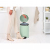 Κάδος απορριμμάτων με πεντάλ Brabantia NewIcon 1008847, 20 l, Ομαλό κλείσιμο, Αντιολισθητική βάση, Ανοιχτό πράσινο