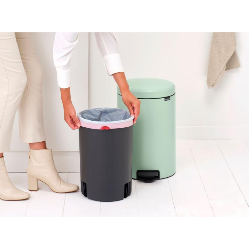 Κάδος απορριμμάτων με πεντάλ Brabantia NewIcon 1008847, 20 l, Ομαλό κλείσιμο, Αντιολισθητική βάση, Ανοιχτό πράσινο