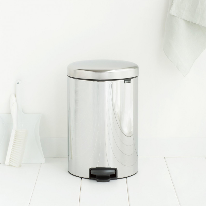 Κάδος με πεντάλ Brabantia NewIcon 649048, 20 l, Ομαλό κλείσιμο, Αντιολισθητική βάση, Μεταλλικός εσωτερικός κάδος, Inox