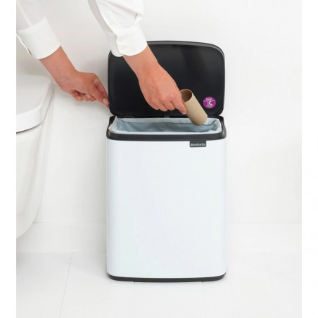 Κάδος Brabantia Bo Small 1006633, 12 l, Αθόρυβο και ομαλό άνοιγμα, Αντιολισθητική βάση, Λευκό