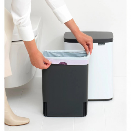 Κάδος Brabantia Bo Small 1006633, 12 l, Αθόρυβο και ομαλό άνοιγμα, Αντιολισθητική βάση, Λευκό