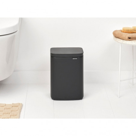 Κάδος Brabantia Bo Small 1008866, 4 L, Ομαλό και αθόρυβο άνοιγμα, Αντιολισθητική βάση, Ορυκτή επίστρωση, Σκούρο γκρι