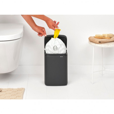 Κάδος Brabantia Bo Small 1008866, 4 L, Ομαλό και αθόρυβο άνοιγμα, Αντιολισθητική βάση, Ορυκτή επίστρωση, Σκούρο γκρι