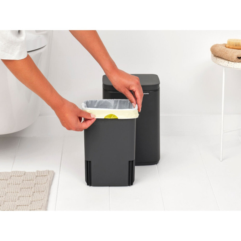 Κάδος Brabantia Bo Small 1008866, 4 L, Ομαλό και αθόρυβο άνοιγμα, Αντιολισθητική βάση, Ορυκτή επίστρωση, Σκούρο γκρι