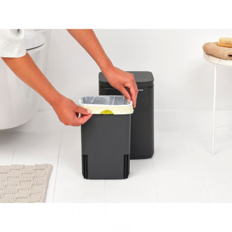Κάδος Brabantia Bo Small 1008866, 4 L, Ομαλό και αθόρυβο άνοιγμα, Αντιολισθητική βάση, Ορυκτή επίστρωση, Σκούρο γκρι