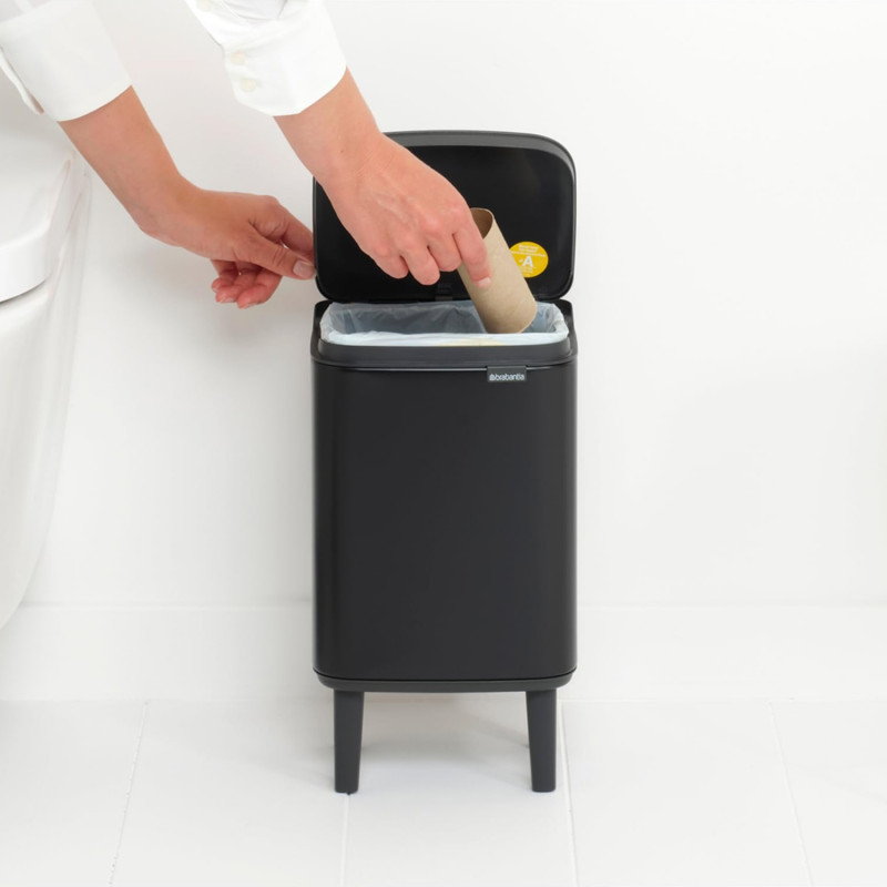 Κάδος Brabantia Bo Small Hi 1006641, 4 L, Ομαλό και αθόρυβο άνοιγμα, Αντιολισθητική βάση, Μαύρο