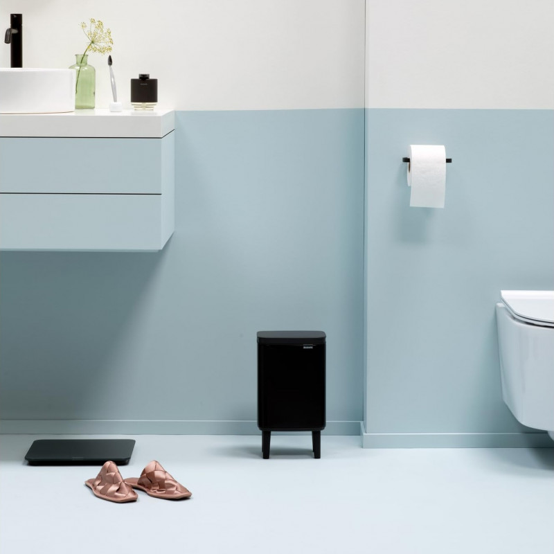 Κάδος Brabantia Bo Small Hi 1006641, 4 L, Ομαλό και αθόρυβο άνοιγμα, Αντιολισθητική βάση, Μαύρο