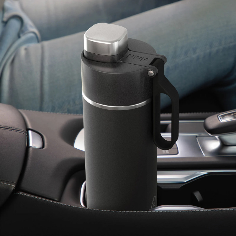 Thermos Ninja DW2401EUUKBK, 700 ml, Κατάλληλο για ανθρακούχα ποτά, Τριπλή μόνωση, Χωρίς BPA, Ζεστό έως 8 ώρες, Κρύο έως 24 ώρες, Μαύρο