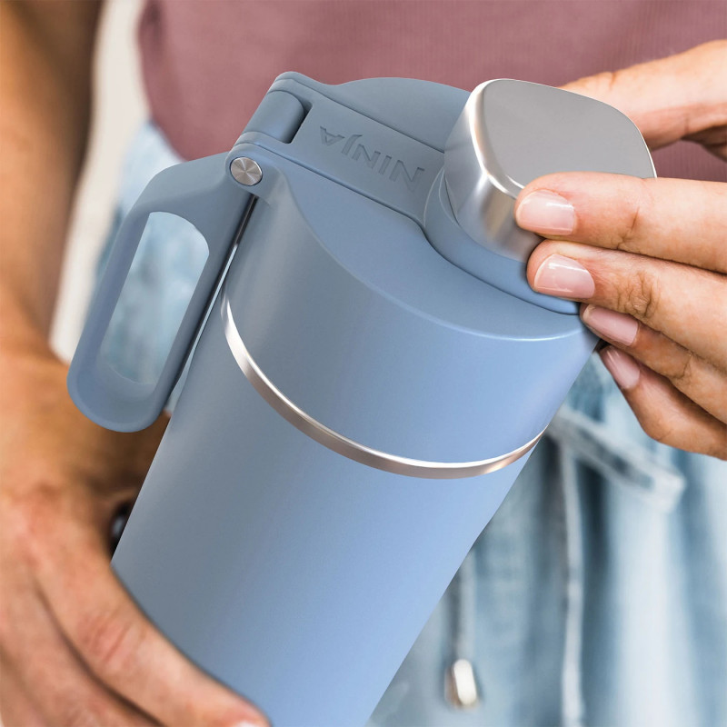 Thermos Ninja DW2401EUUKBL, 700 ml, Κατάλληλο για ανθρακούχα ποτά, Τριπλή μόνωση, Χωρίς BPA, Ζεστό έως 8 ώρες, Κρύο έως 24 ώρες, Μπλε