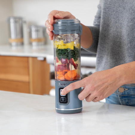 Φορητός μπλέντερ Ninja Blast BC151EUNV, 7,4 W, 530 ml, Ατσάλινο μαχαίρι με 6 λεπίδες, Θρυμματισμός πάγου, Έως 10 κύκλοι, Χωρίς BPA, USB-C, Μπλε