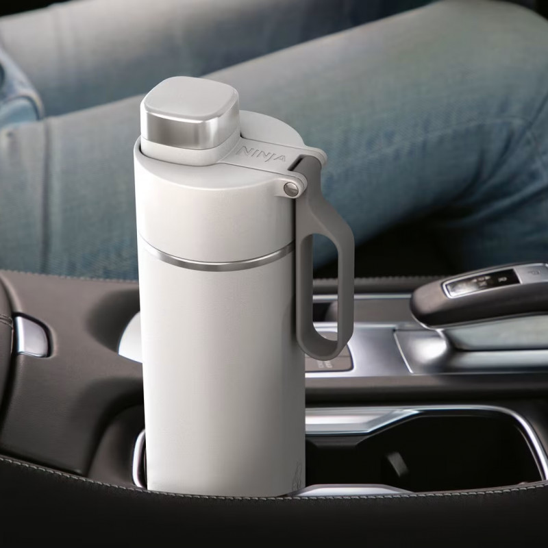 Thermos Ninja DW2401EUUKWH, 700 ml, Κατάλληλο για ανθρακούχα ποτά, Τριπλή μόνωση, Χωρίς BPA, Ζεστό έως 8 ώρες, Κρύο έως 24 ώρες, Λευκό