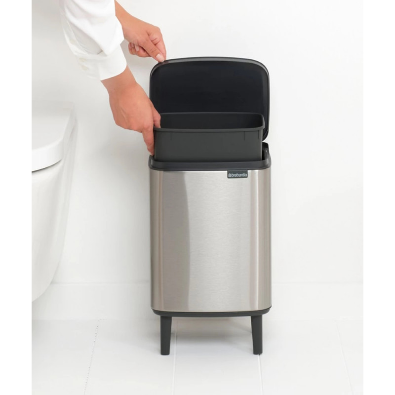 Κάδος απορριμμάτων Brabantia Bo Small Hi 1006646, 7 λίτρα, Υπερυψωμένος, Ομαλό και αθόρυβο άνοιγμα, Αντιολισθητική βάση, Ανθεκτικός στα δακτυλικά αποτυπώματα, Ανοξείδωτο/Ματ