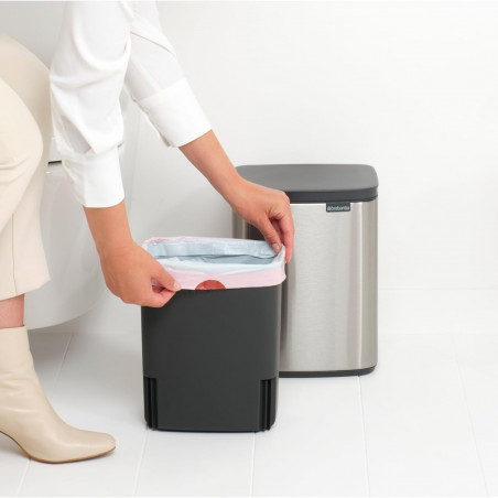 Κάδος απορριμμάτων Brabantia Bo Small 1006632, 7 λίτρα, Ομαλό και αθόρυβο άνοιγμα, Αντιολισθητική βάση, Ανθεκτικό στα δακτυλικά αποτυπώματα, Ανοξείδωτο/Ματ